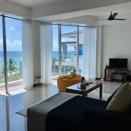 Araliya Oceanfront Condos Nilaveli, Trincomalee Buitenkant foto