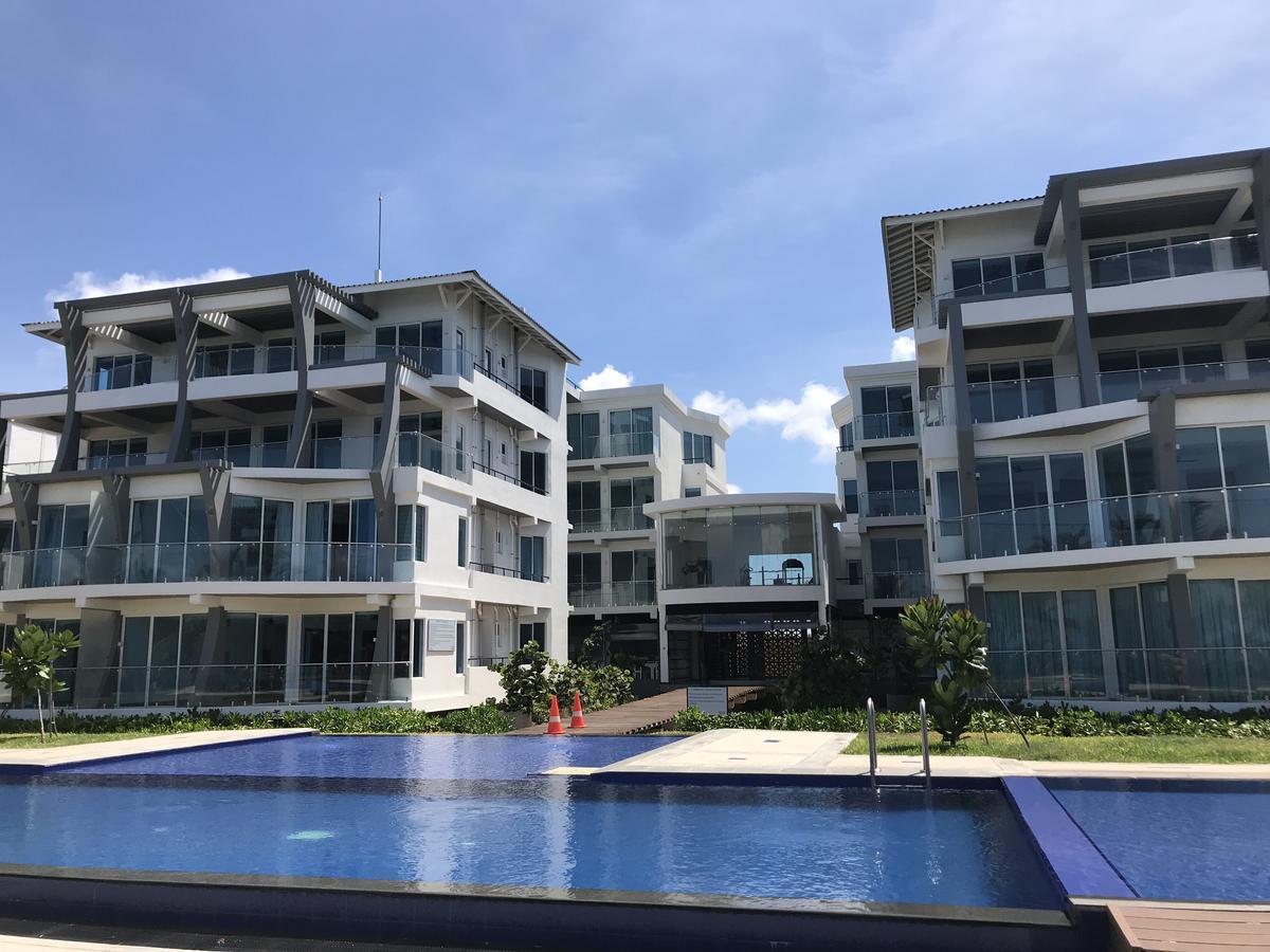 Araliya Oceanfront Condos Nilaveli, Trincomalee Buitenkant foto