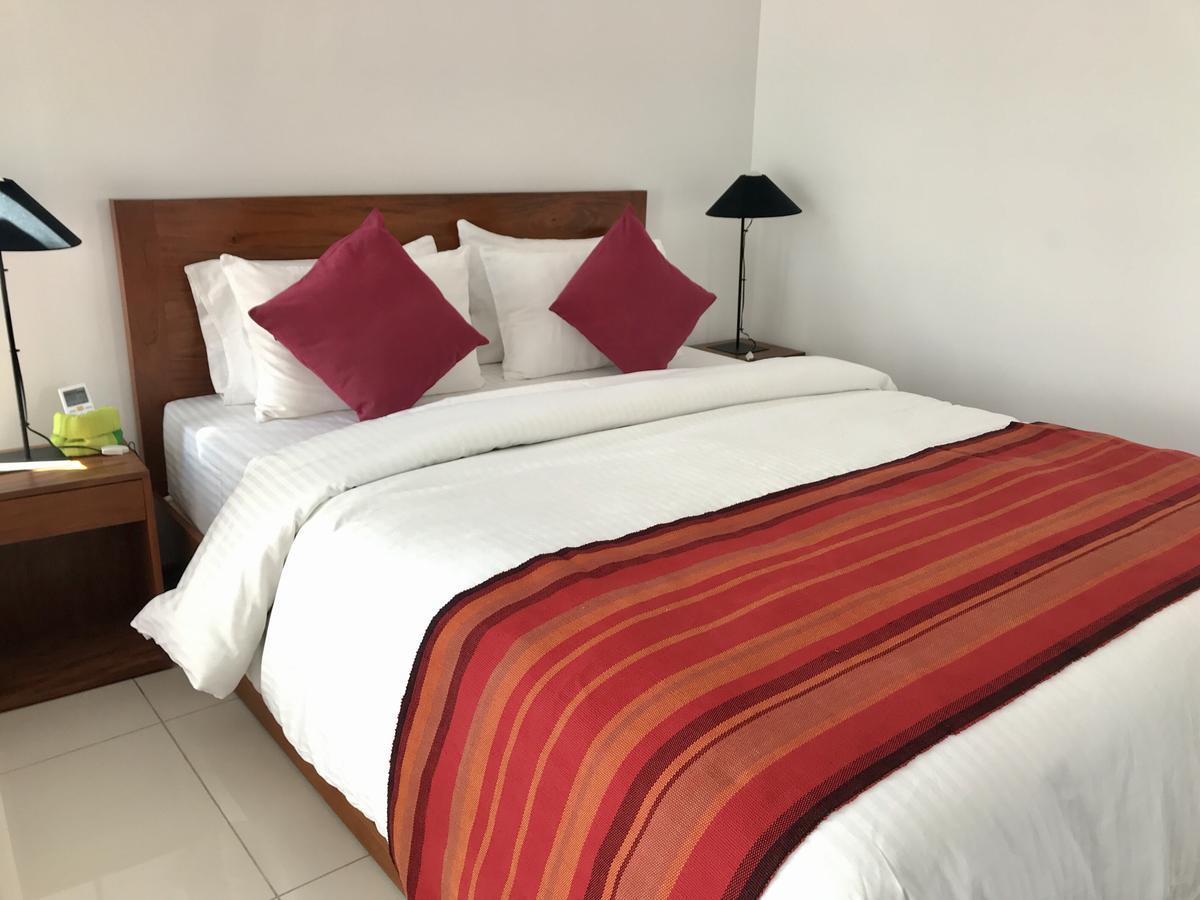 Araliya Oceanfront Condos Nilaveli, Trincomalee Buitenkant foto
