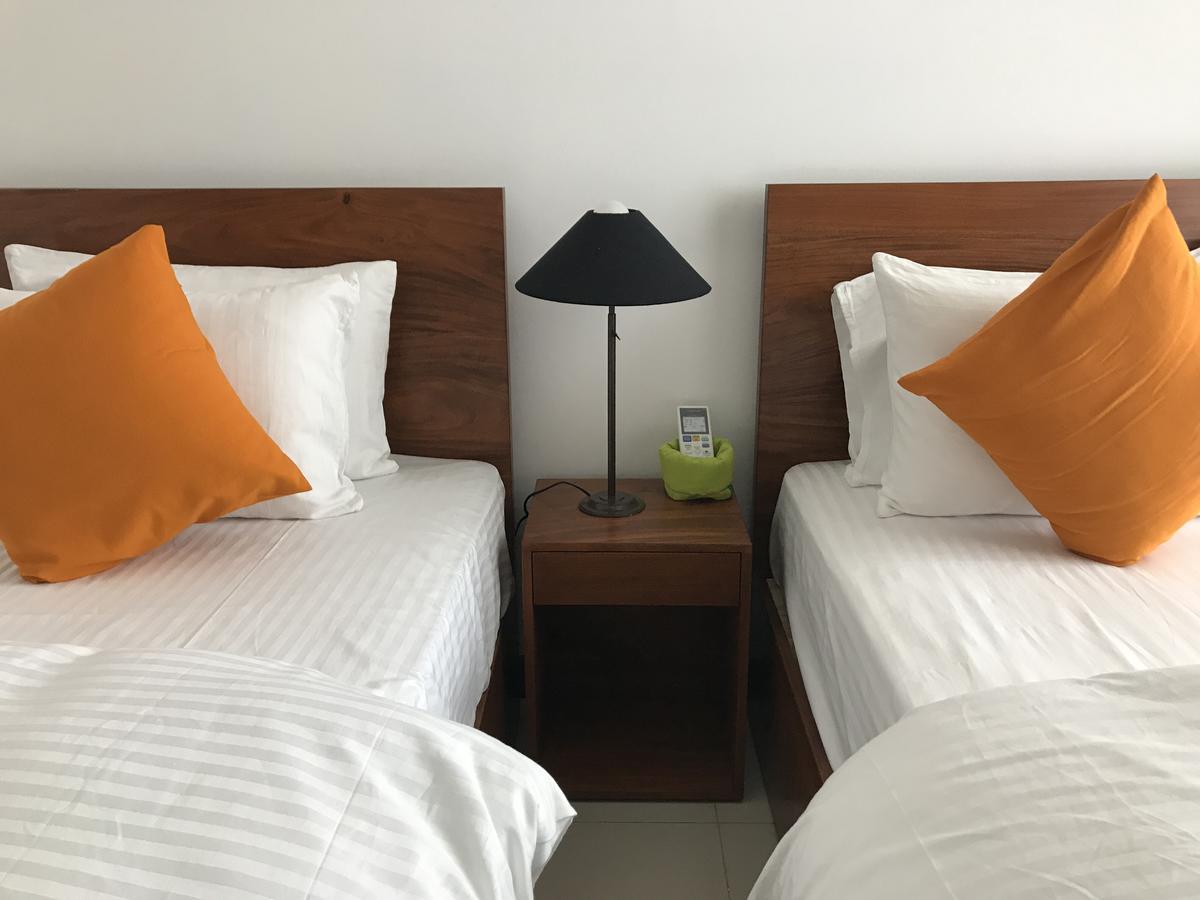 Araliya Oceanfront Condos Nilaveli, Trincomalee Buitenkant foto