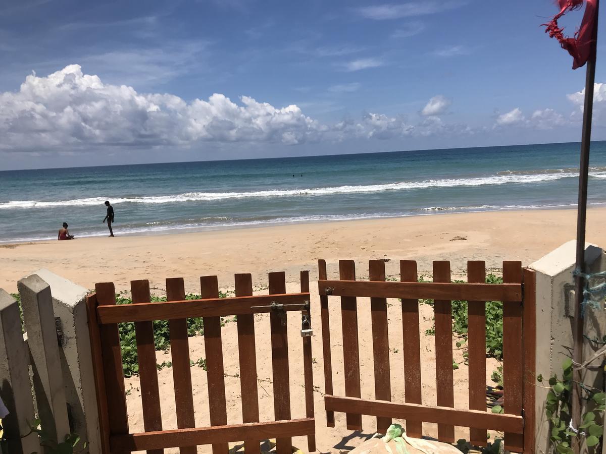 Araliya Oceanfront Condos Nilaveli, Trincomalee Buitenkant foto