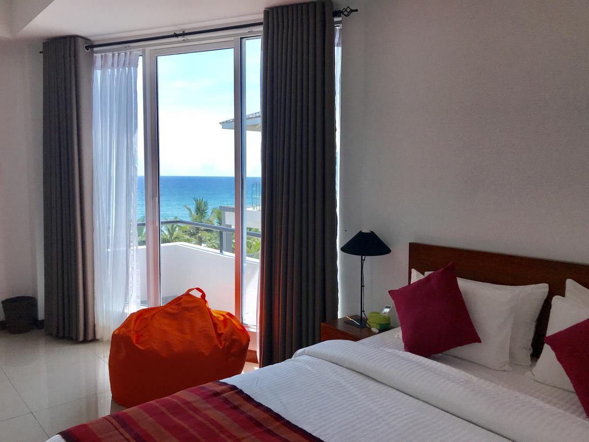 Araliya Oceanfront Condos Nilaveli, Trincomalee Buitenkant foto