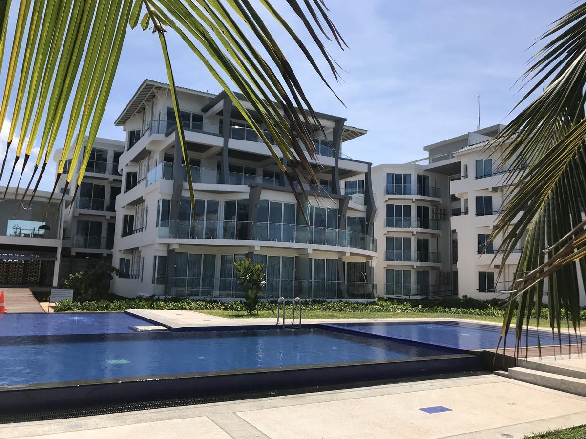 Araliya Oceanfront Condos Nilaveli, Trincomalee Buitenkant foto