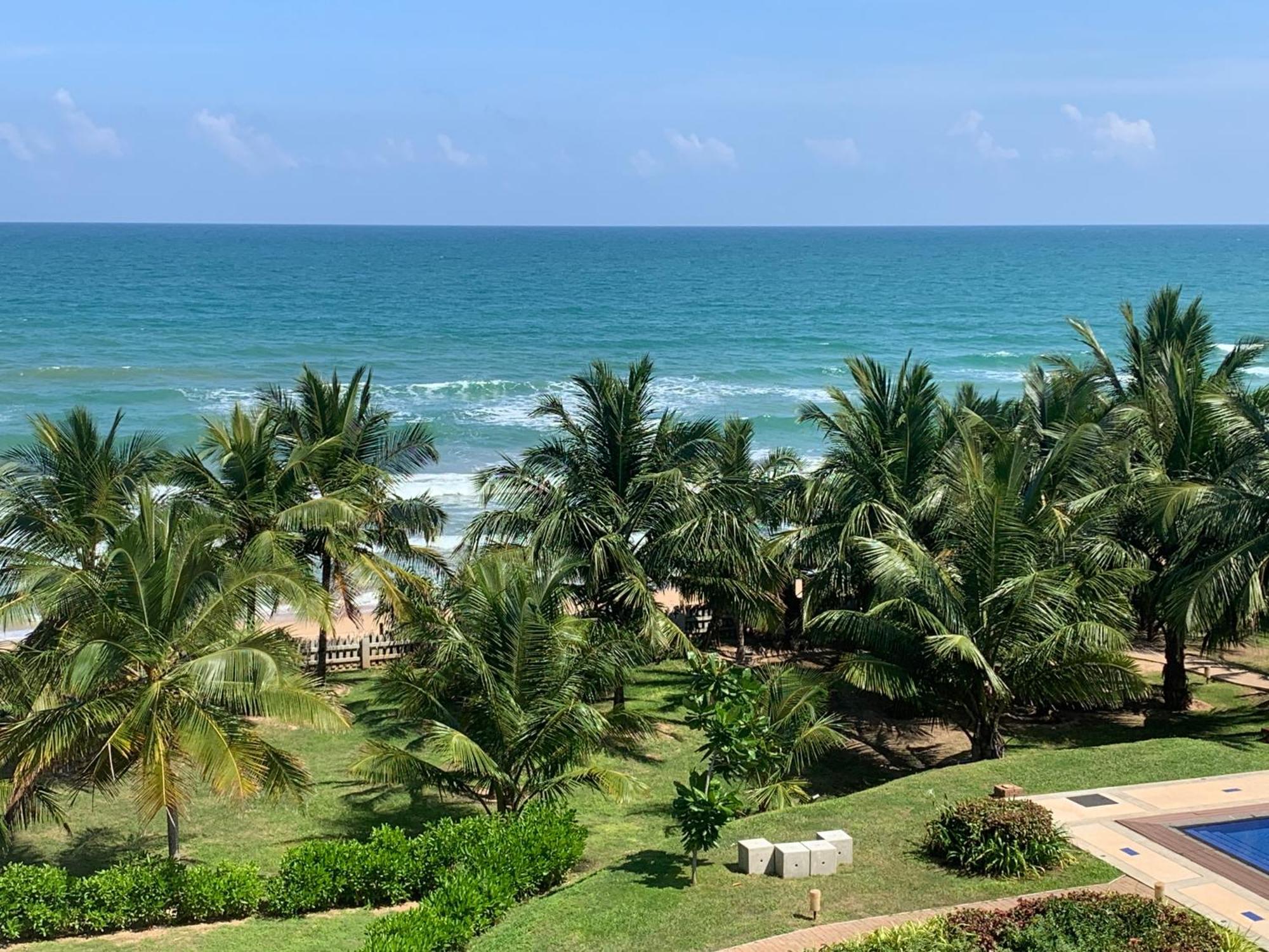 Araliya Oceanfront Condos Nilaveli, Trincomalee Buitenkant foto